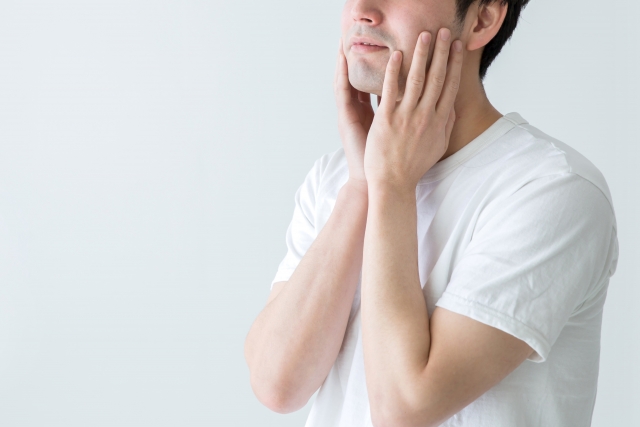 皮脂の酸化が原因？男性の気になる臭いや肌の老化を防ぐ方法